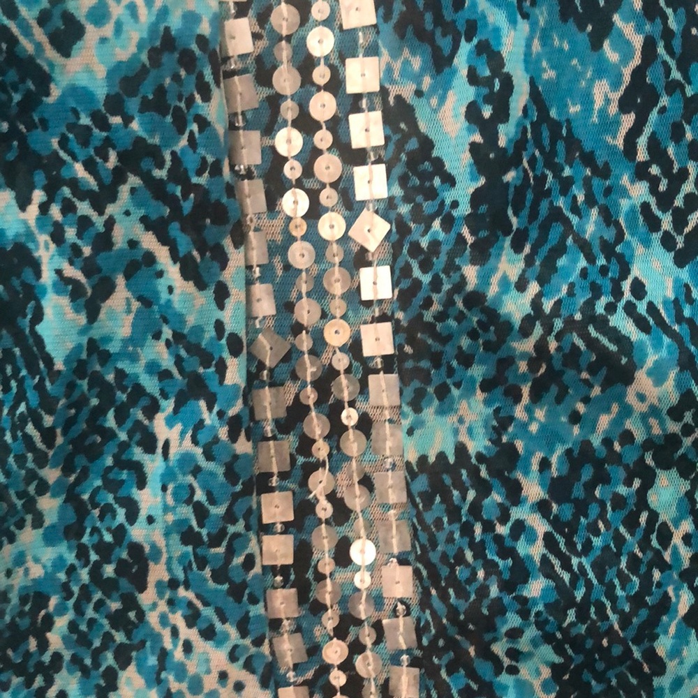 Top - Picture 3 of 6